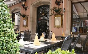 Le Pavillon